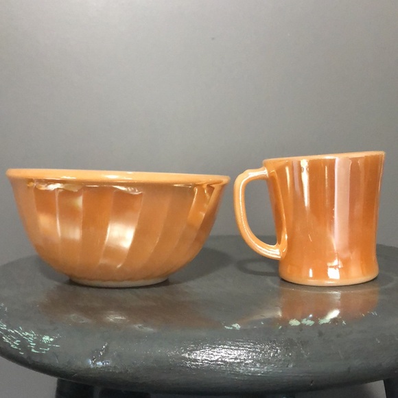 Fire King Peach lustre Vintage bowl, 2 mugs cups - Picture 10 of 17